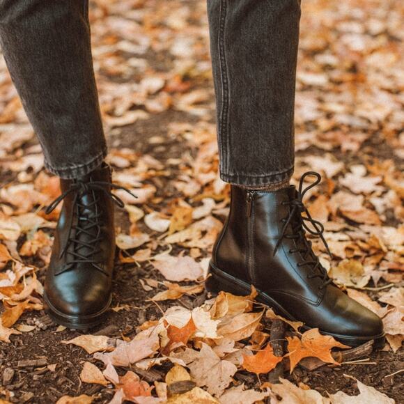 Everlane Lace Up Utility Boots - Picture 1 of 11